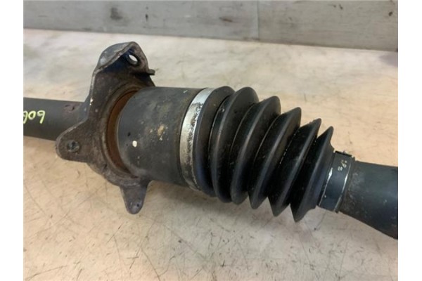 Recambio de palier delantero derecho para mercedes-benz clase b (bm 245) 1.7 170 (245.232) referencia OEM IAM A1693604072  