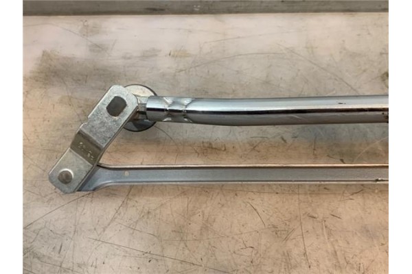 Recambio de motor limpiaparabrisas delantero para iveco daily chasis 2.3 referencia OEM IAM 5801463566  