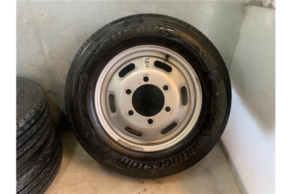 Recambio de juego llantas para iveco daily chasis 2.3 referencia OEM IAM 0S113 504003565 