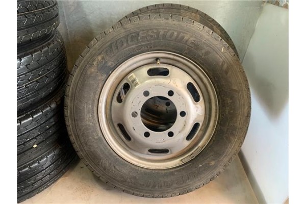 Recambio de juego llantas para iveco daily chasis 2.3 referencia OEM IAM 0S113 504003565 