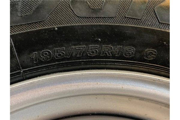 Recambio de juego llantas para iveco daily chasis 2.3 referencia OEM IAM 0S113 504003565 