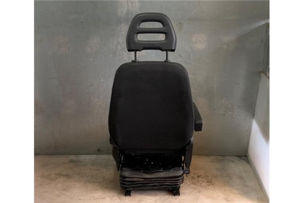 Recambio de asiento delantero izquierdo para iveco daily chasis 2.3 referencia OEM IAM 5802826074  