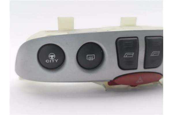 Recambio de mando elevalunas delantero izquierdo para fiat ii punto (188) berlina 1.2 60 (188.030, .050, .130, .150, .230, .250)