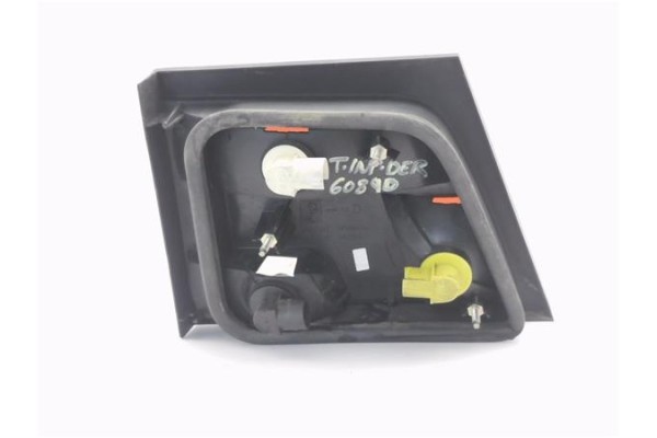 Recambio de piloto porton trasero derecho para peugeot 806 2.1 td 12v referencia OEM IAM 6351A6  