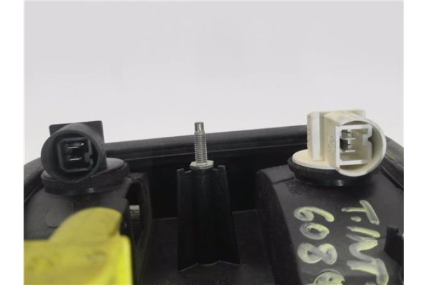 Recambio de piloto porton trasero derecho para peugeot 806 2.1 td 12v referencia OEM IAM 6351A6  