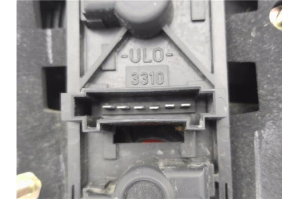 Recambio de piloto trasero derecho para mercedes-benz clase a (bm 168) 1.9 190 (168.032) referencia OEM IAM 1688201064R 33105960