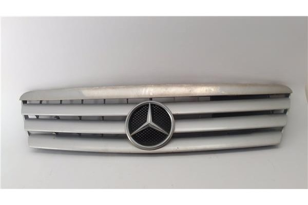 Recambio de rejilla capo para mercedes-benz clase a (bm 168) 1.9 190 (168.032) referencia OEM IAM 1688800083  