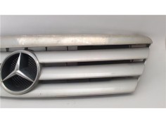 Recambio de rejilla capo para mercedes-benz clase a (bm 168) 1.9 190 (168.032) referencia OEM IAM 1688800083  