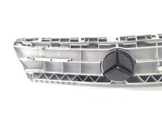 Recambio de rejilla capo para mercedes-benz clase a (bm 168) 1.9 190 (168.032) referencia OEM IAM 1688800083  