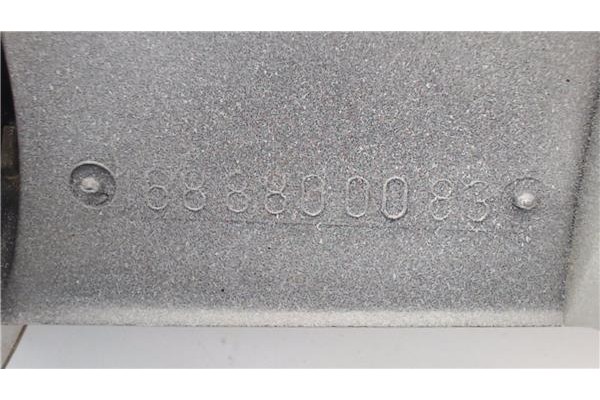 Recambio de rejilla capo para mercedes-benz clase a (bm 168) 1.9 190 (168.032) referencia OEM IAM 1688800083  