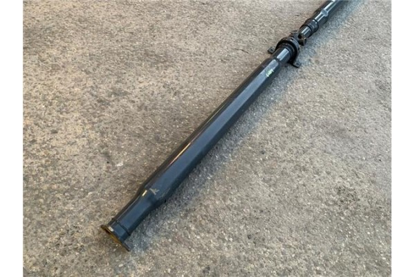 Recambio de cardan trasero para iveco daily chasis 2.3 referencia OEM IAM 5802350568  