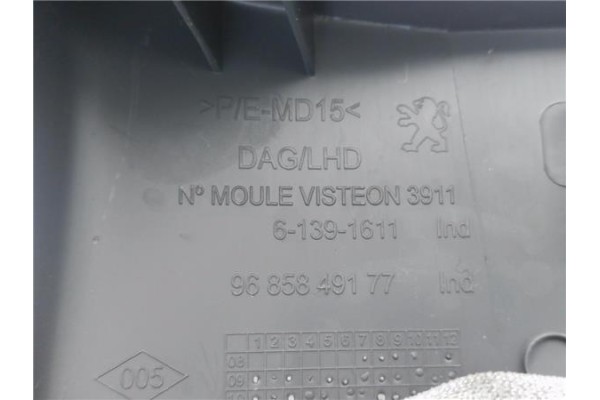 Recambio de embellecedor columna direccion para peugeot 5008 1.6 premium referencia OEM IAM 9685849177  