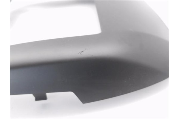 Recambio de embellecedor consola central para peugeot 5008 1.6 premium referencia OEM IAM 9685092177  