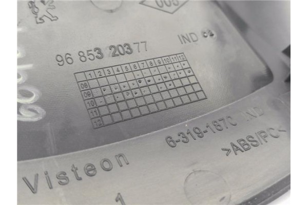 Recambio de embellecedor consola salpicadero para peugeot 5008 1.6 premium referencia OEM IAM 9685320377  