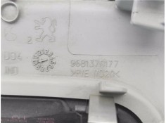 Recambio de luz delantero central techo para peugeot 5008 1.6 premium referencia OEM IAM 9681370177  