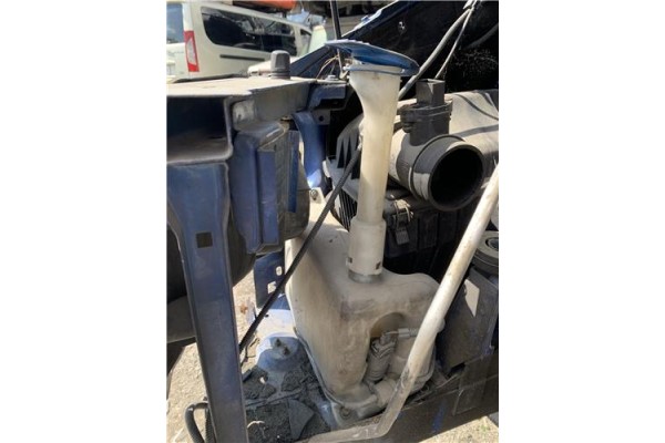 Recambio de deposito limpiaparabrisas para volkswagen transporter iv furgón (70xa) 2.5 tdi referencia OEM IAM 701955453B 7019554 Recambio de deposito limpiaparabrisas para volkswagen transporter iv furgón (70xa) 2.5 tdi referencia OEM IAM 701955453B 7019554