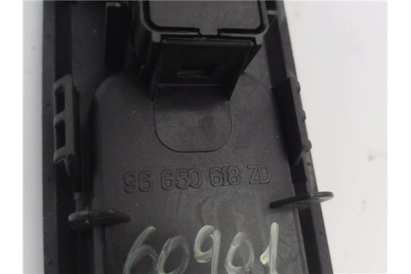 Recambio de mando elevalunas delantero derecho para peugeot 5008 1.6 premium referencia OEM IAM 96650618ZD  