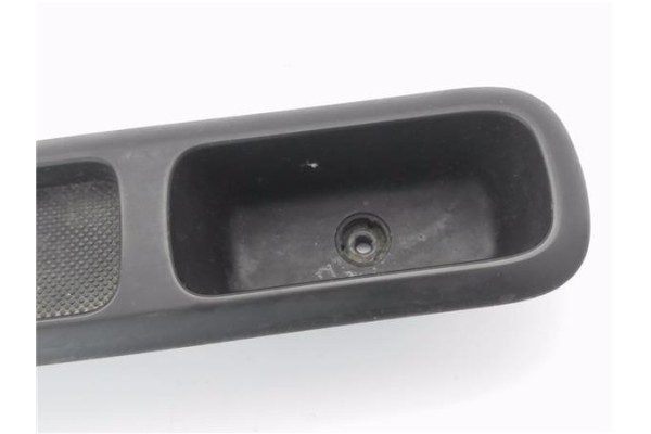 Recambio de mando elevalunas delantero derecho para peugeot 5008 1.6 premium referencia OEM IAM 96650618ZD  