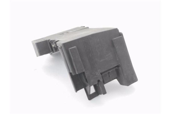 Recambio de caja fusibles/rele para peugeot 5008 1.6 premium referencia OEM IAM 9666527680 97993N02 