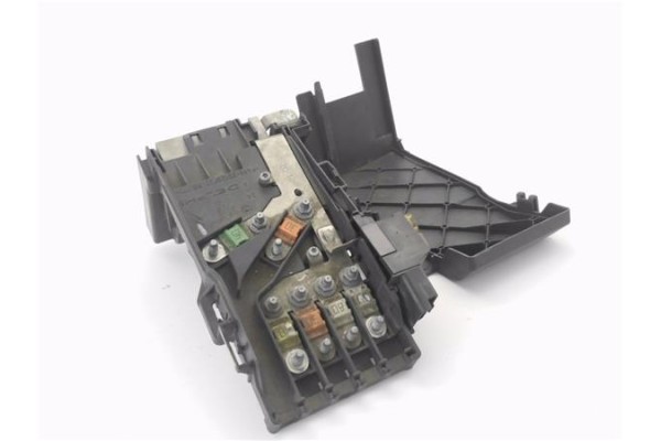 Recambio de caja fusibles/rele para peugeot 5008 1.6 premium referencia OEM IAM 9666527680 97993N02 