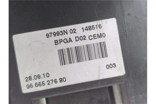 Recambio de caja fusibles/rele para peugeot 5008 1.6 premium referencia OEM IAM 9666527680 97993N02 