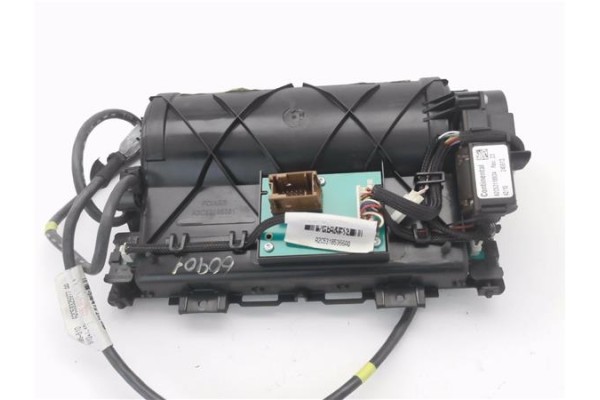 Recambio de pantalla para peugeot 5008 1.6 premium referencia OEM IAM 96735367ZD A2C53387489 