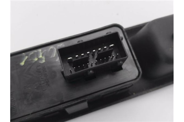 Recambio de mando elevalunas delantero izquierdo para peugeot 5008 1.6 premium referencia OEM IAM 96650621ZD 30170357R 