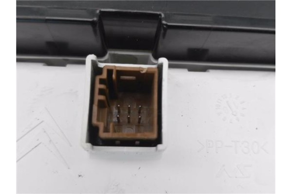 Recambio de cuadro completo para peugeot 5008 1.6 premium referencia OEM IAM 9666247580  