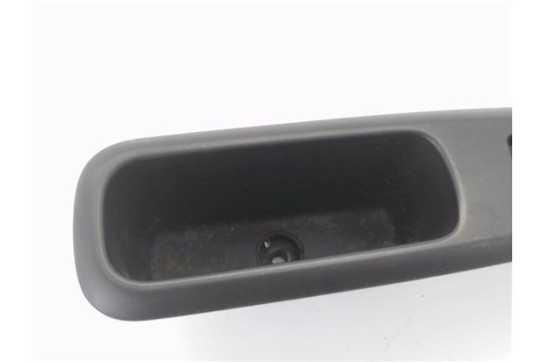 Recambio de mando elevalunas trasero derecho para peugeot 5008 1.6 premium referencia OEM IAM 96759764ZD  