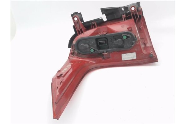 Recambio de piloto trasero derecho para peugeot 5008 1.6 premium referencia OEM IAM 9672666680  