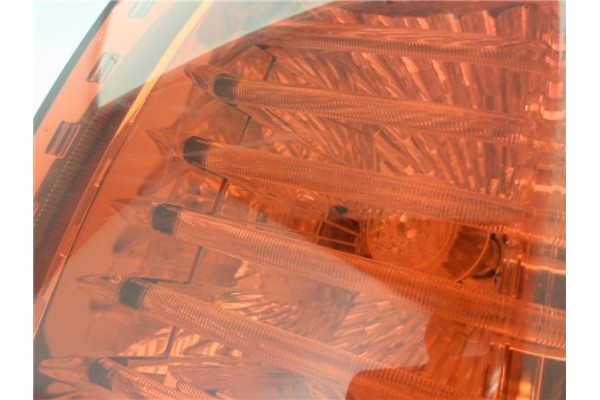 Recambio de piloto trasero derecho para peugeot 5008 1.6 premium referencia OEM IAM 9672666680  