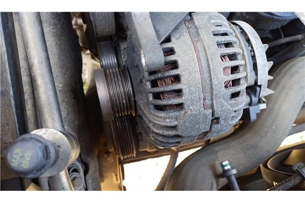 Recambio de alternador para volvo xc90 d5 referencia OEM IAM 30667788 0124625024 