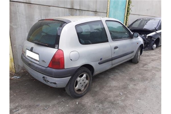renault clio ii (xbo) del año 2000