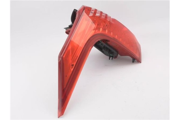 Recambio de piloto trasero izquierdo para peugeot 5008 1.6 premium referencia OEM IAM E208191  