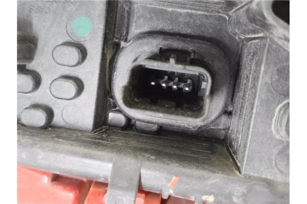 Recambio de piloto trasero izquierdo para peugeot 5008 1.6 premium referencia OEM IAM E208191  