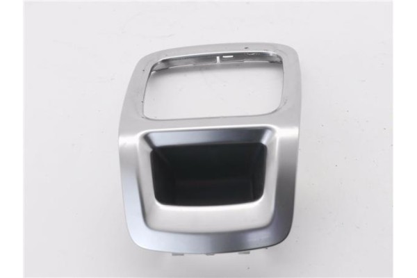 Recambio de embellecedor palanca cambio para peugeot 5008 1.6 premium referencia OEM IAM 9686375677 81300442 