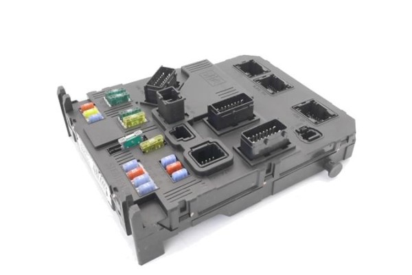 Recambio de caja fusibles/rele para peugeot 407 sw 2.0 hdi 135 referencia OEM IAM 6500J5  