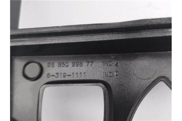 Recambio de embellecedor mando clima para peugeot 5008 1.6 premium referencia OEM IAM 9685099877 63191111 