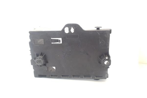 Recambio de soporte bateria para peugeot 5008 1.6 premium referencia OEM IAM 9663615380  
