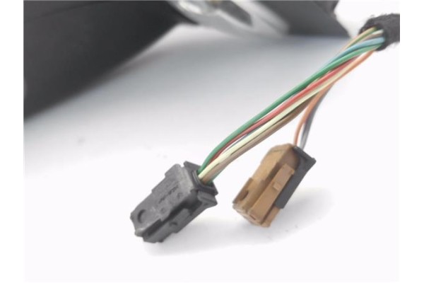 Recambio de retrovisor electrico izquierdo para peugeot 5008 1.6 premium referencia OEM IAM E20208199  