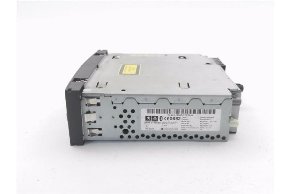 Recambio de autoradio para peugeot 5008 1.6 premium referencia OEM IAM 96751717XT  