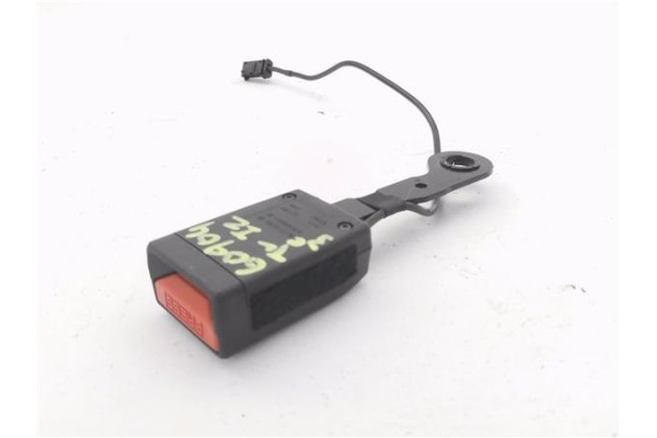 Recambio de anclaje cinturon trasero izquierdo para citroen c4 grand picasso/spacetourer 1.6 attraction referencia OEM IAM 96771