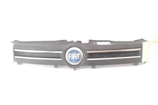 Recambio de rejilla capo para fiat ii panda (169) 1.2 referencia OEM IAM 735353899  