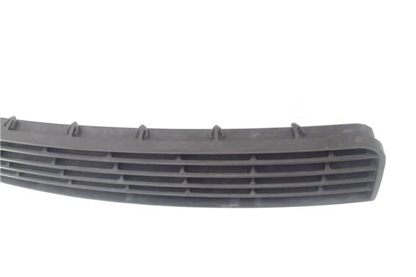 Recambio de rejilla paragolpes delantero para volkswagen golf v (1k1) 1.9 tdi referencia OEM IAM VW0706201  