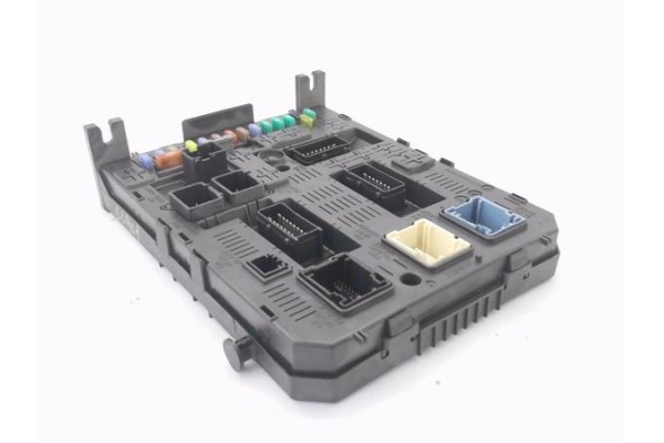 Recambio de bsi para peugeot 5008 1.6 premium referencia OEM IAM 9666895680  