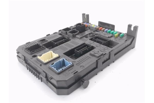 Recambio de bsi para peugeot 5008 1.6 premium referencia OEM IAM 9666895680  