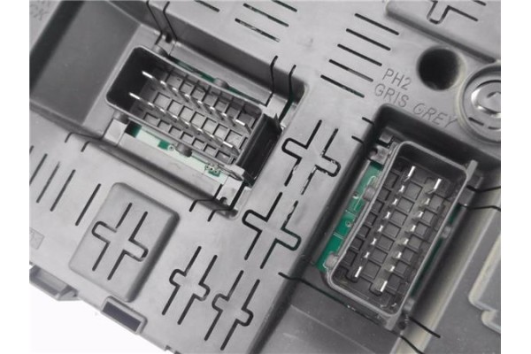 Recambio de bsi para peugeot 5008 1.6 premium referencia OEM IAM 9666895680  