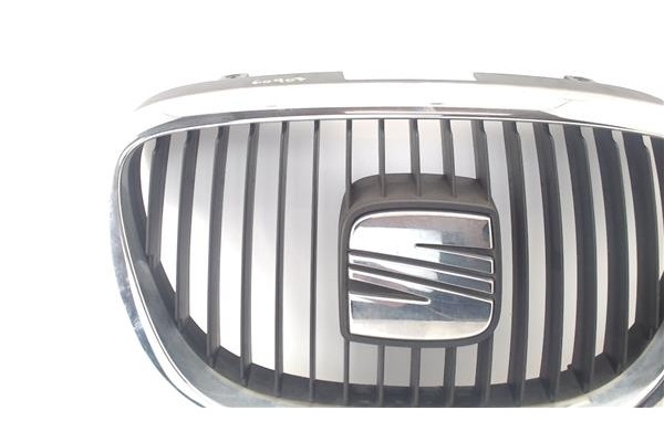 Recambio de rejilla capo para seat altea (5p1) 1.9 tdi referencia OEM IAM 5P0853654  