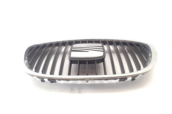 Recambio de rejilla capo para seat altea (5p1) 1.9 tdi referencia OEM IAM 5P0853654  