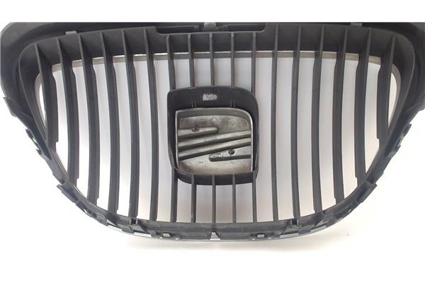 Recambio de rejilla capo para seat altea (5p1) 1.9 tdi referencia OEM IAM 5P0853654  